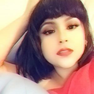 Meet your Posher, Emilia